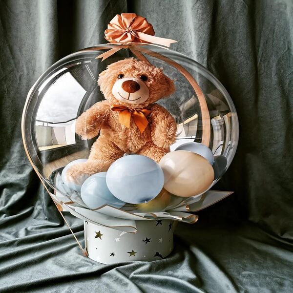 टॉय बनीसह बोबो बलून